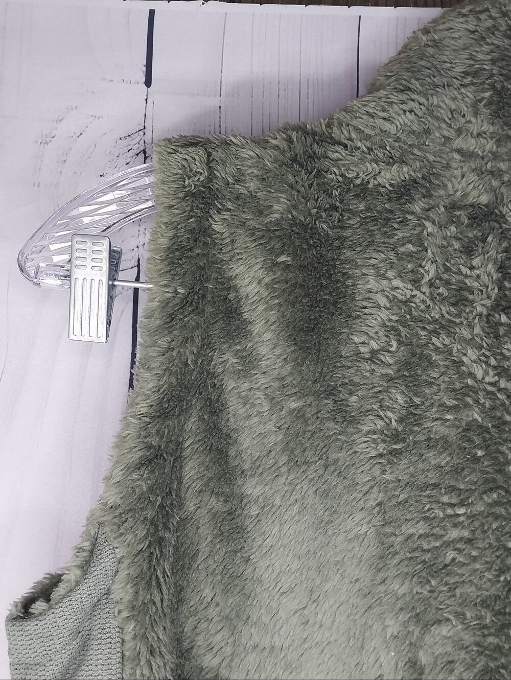 The North Face Furry Fleece Athleisure Utility Cozy Vest In Olive Green NWT - Picture 12 of 12